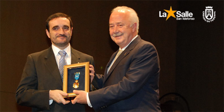 Medalla de Oro de la Isla otorgada por el Cabildo Insular de Tenerife