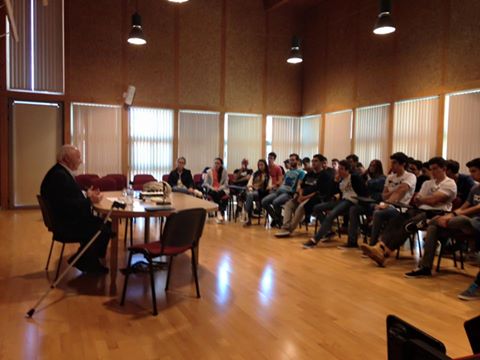 Ricardo Melchior, Presidente de la Autoridad Portuaria de S/C de Tenerife, compartió ayer sus experiencias y consejos con los alumnos del Bachillerato Tecnológico